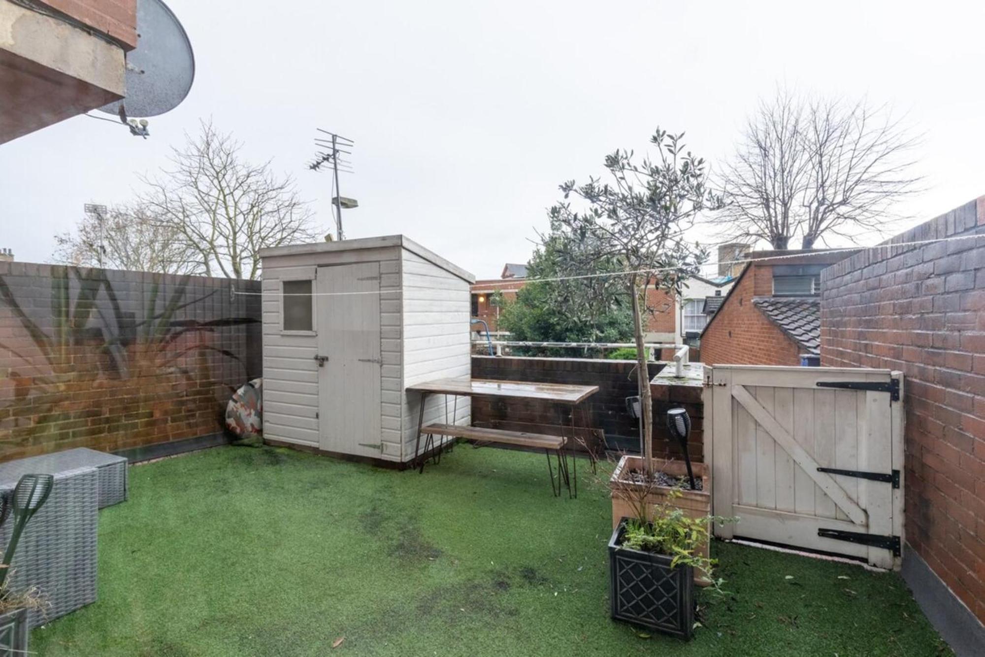 Stunning 1bd Flat W Garden Area Kentish Town! Apartamento Londres